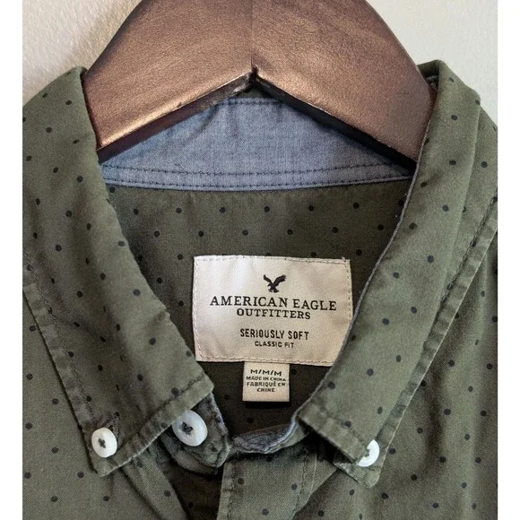 American Eagle Seriously Soft Shirt Mens Medium Green Button Down Classic Fit LS - Picture 3 of 5